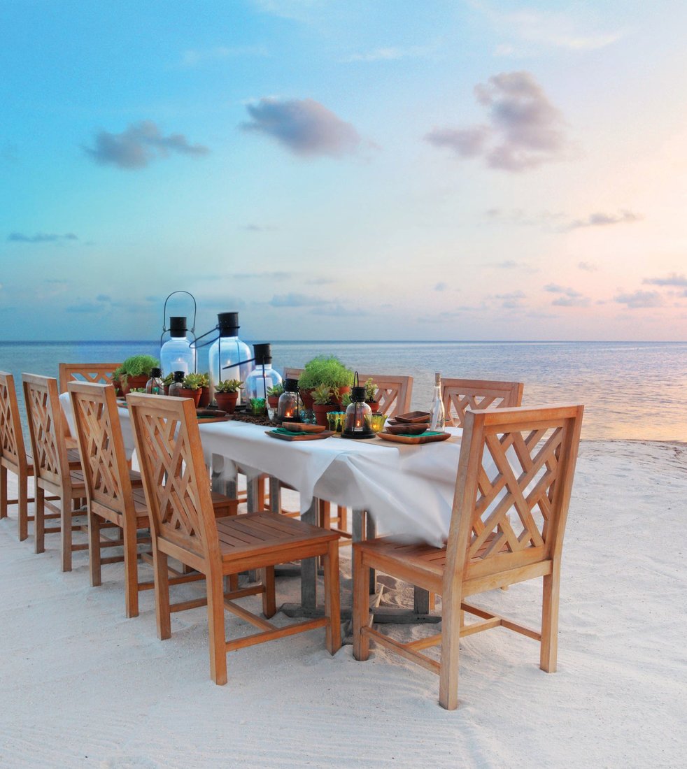 Dinner with a sunset view at Little Palm Island Resort & Spa. PHOTO COURTESY OF BRANDS AND VENUES