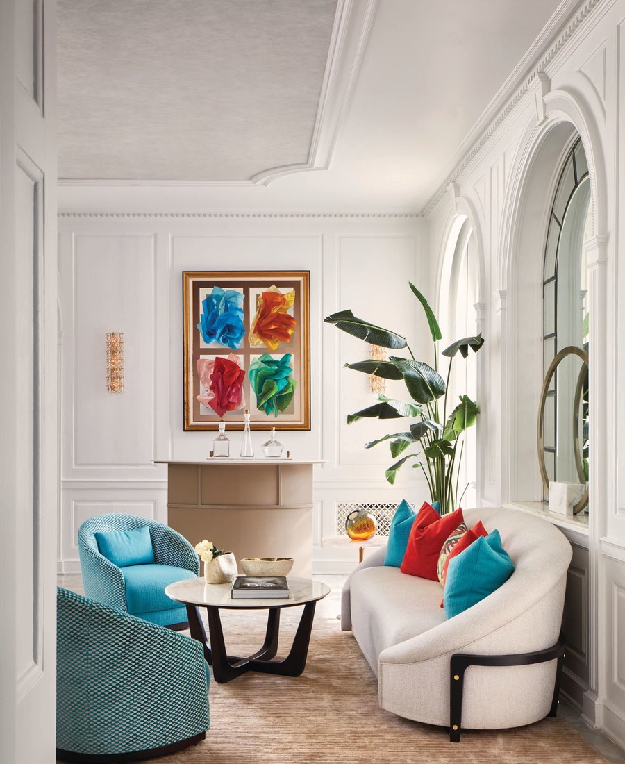 Adriana Hoyos reimagined the Vanderbilt Mansion’s storied drawing room by brightening up the room with a new color palette, featuring Floridian colors and an airy design. PHOTO COURTESY OF FISHER ISLAND CLUB